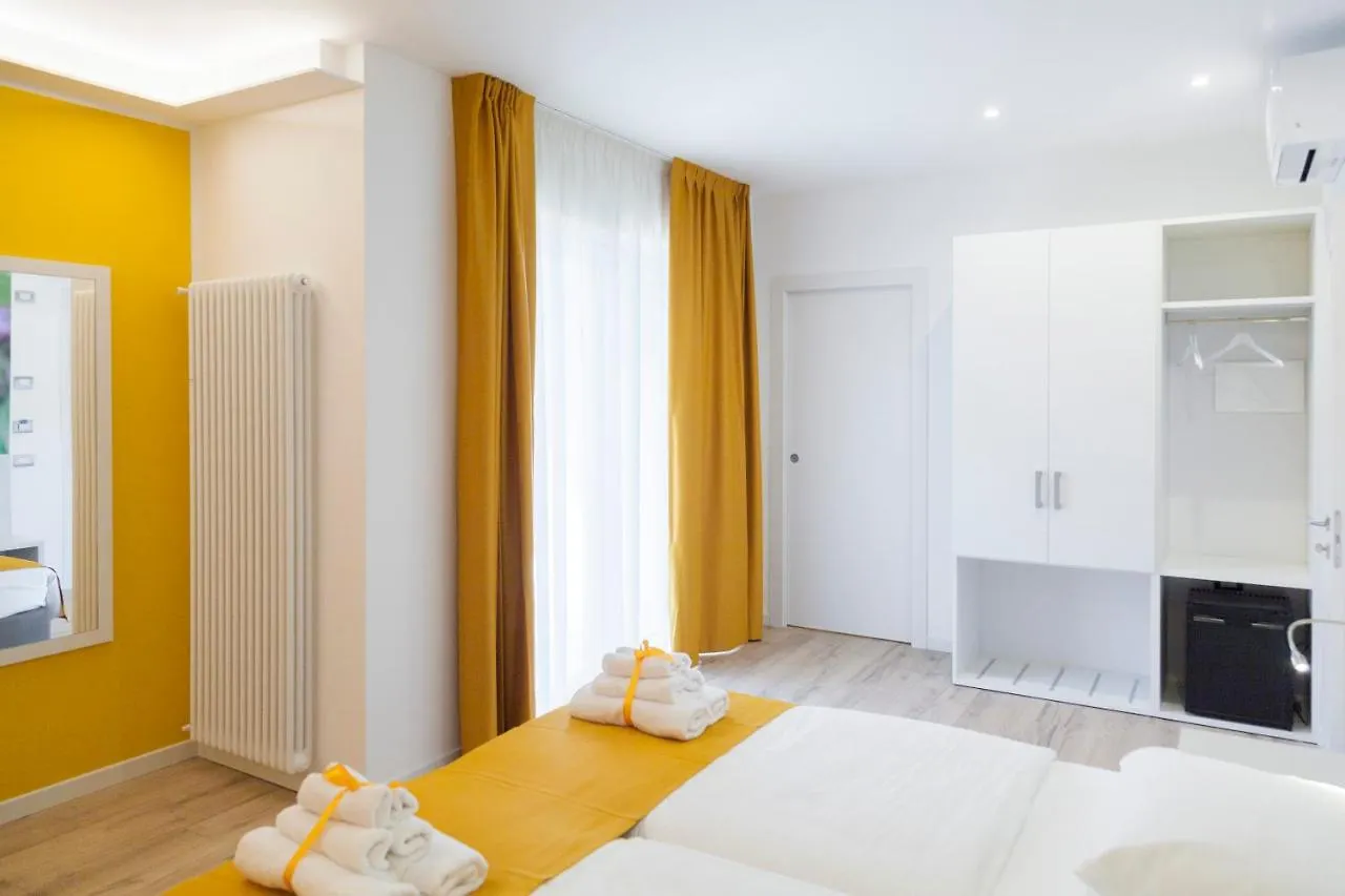 Bed & Breakfast Miravallesuites San Zeno di Montagna